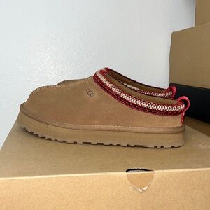 UGG Kids Slippers in Tan and Red